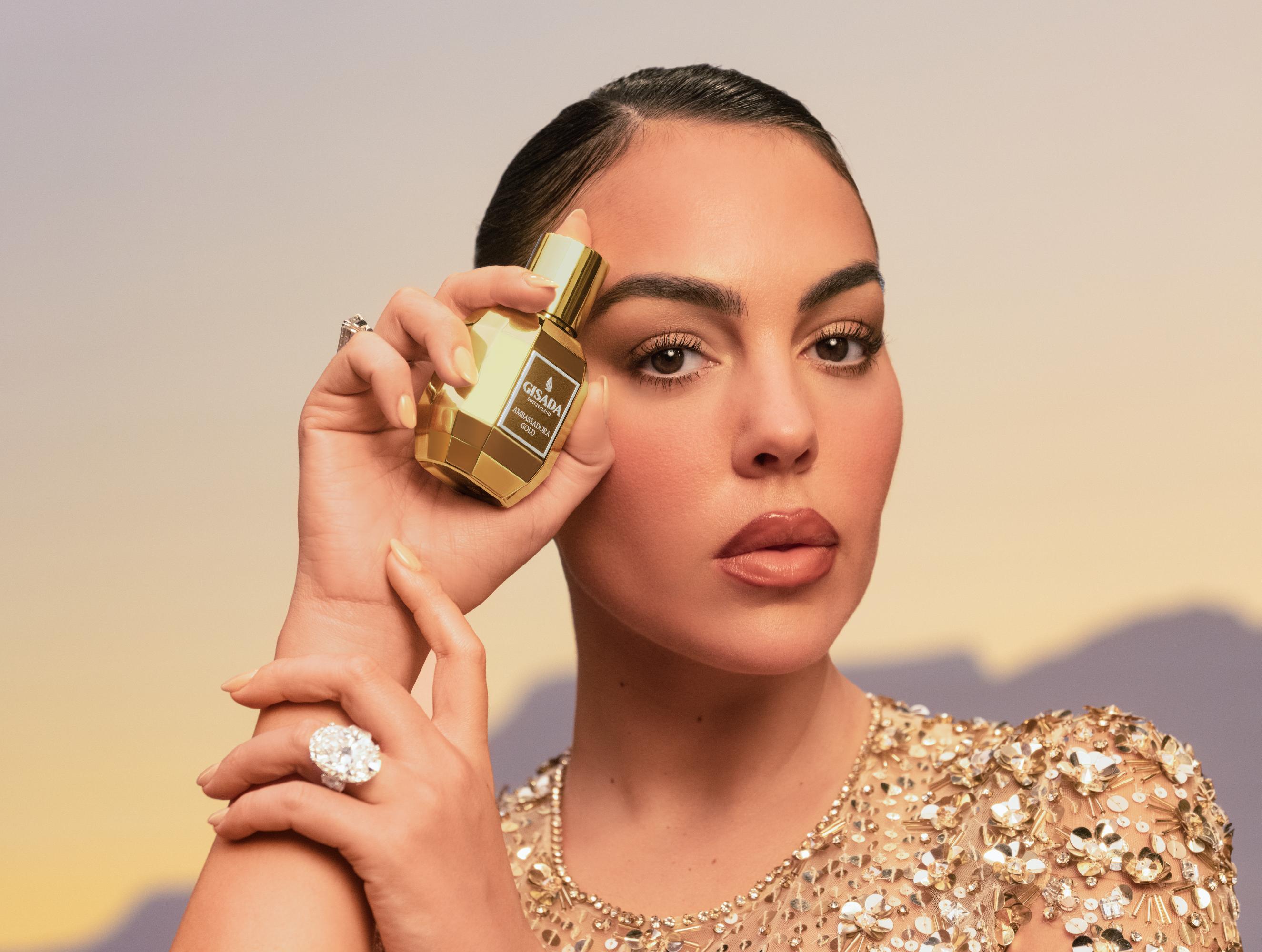 Ambassadora GOLD – Gisada.com