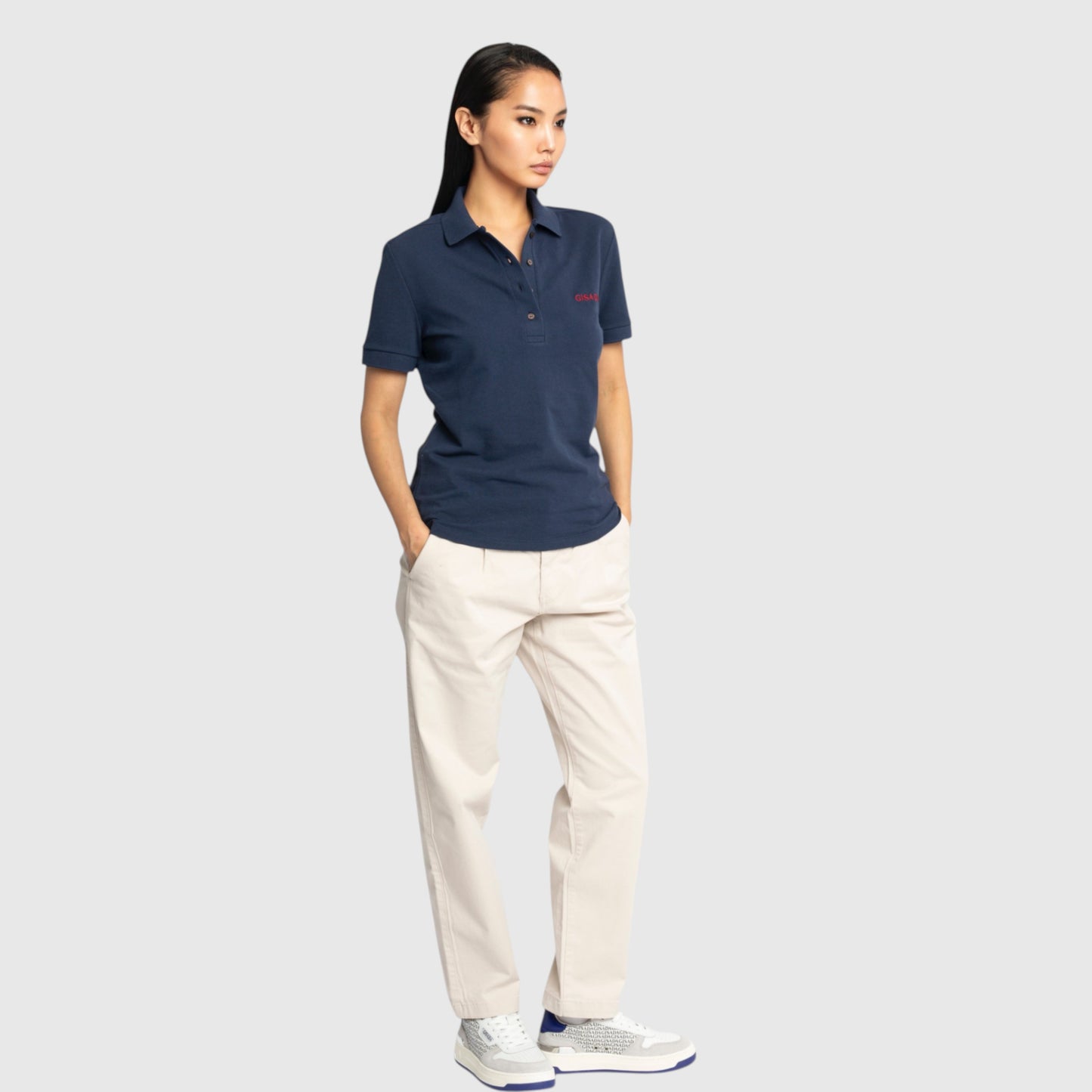Slim Fit Polo mit kurzen Ärmeln aus Interlock-Piquet mit gesticktem Gisada-Logo