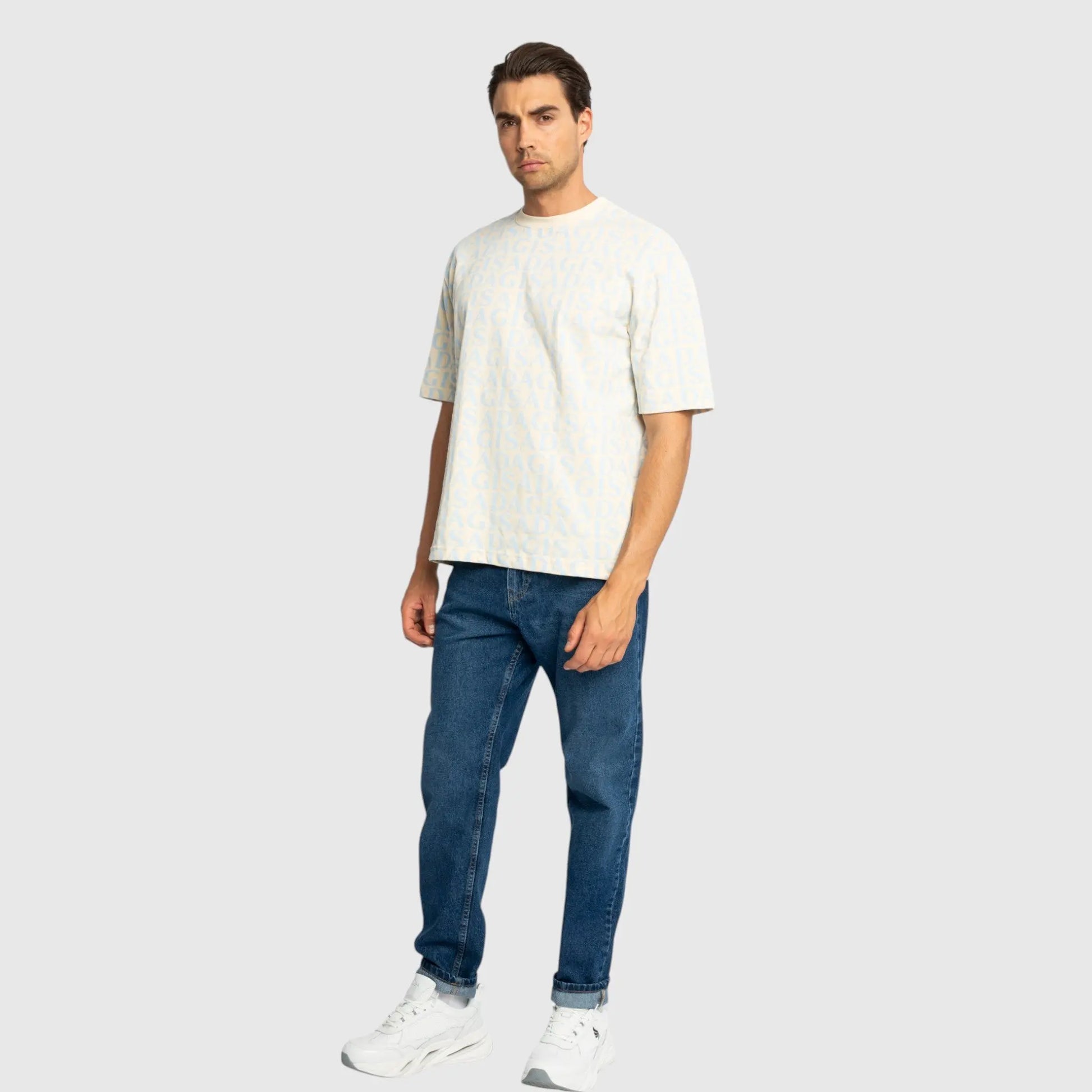 Oversized T-Shirt in Heavy Cotton with Small Central Printed Logo - Gisada.com